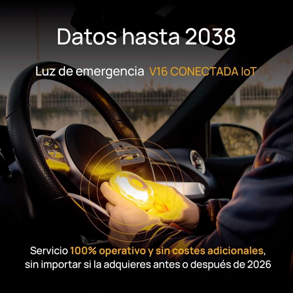 Persona activando la luz de emergencia RACC V16 conectada, mostrando la facilidad de uso y señalización directa a la DGT